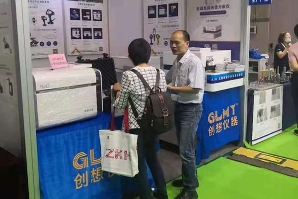 為新客戶(hù)講解我司產(chǎn)品